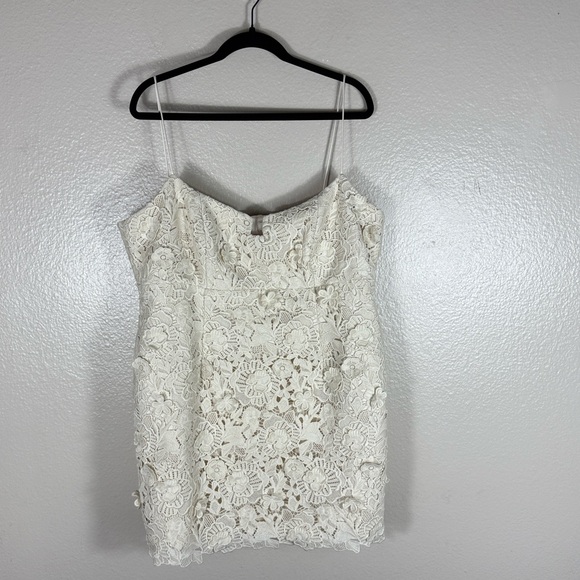 H&M x Magda Butrym White Appliquéd Hourglass Lace Dress - Picture 9 of 13
